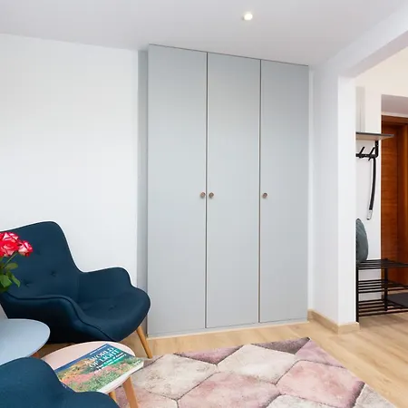 Metro Raclawicka Stylish & Modern Mokotow By Renters Appartement