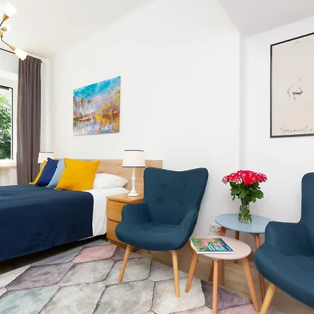 Metro Raclawicka Stylish & Modern Mokotow By Renters Apartment Warschau