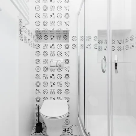 Metro Raclawicka Stylish & Modern Mokotow By Renters Warschau