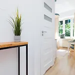 Metro Raclawicka Stylish & Modern Mokotow By Renters Lägenhet Warszawa