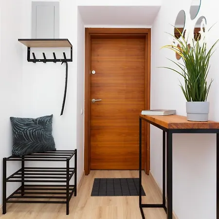 Metro Raclawicka Stylish & Modern Mokotow By Renters Daire *